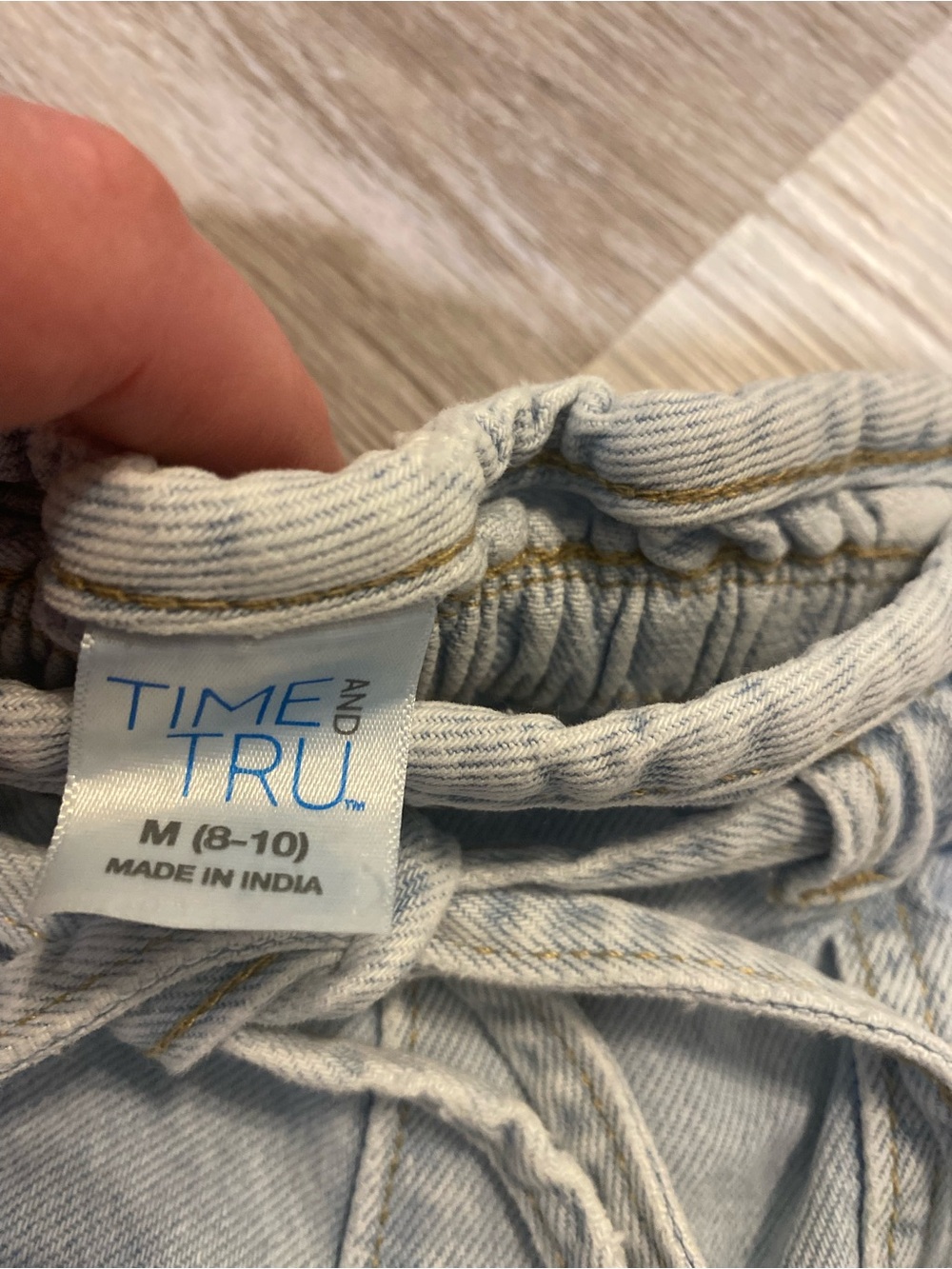 Time and Tru Women's Denim Drapey Utility Shorts Elastic Tie Waist Size M 8-10 - Picture 6 of 9